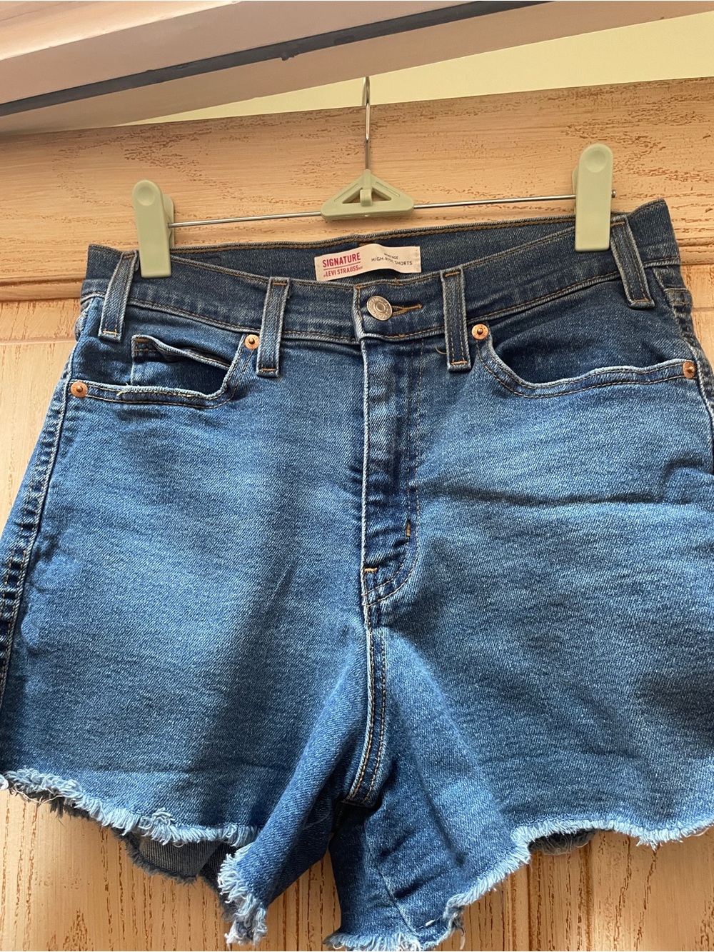 Levi’s shorts